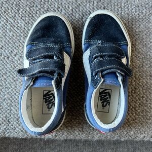 Boys blue Vans old skool V suede and canvas velcro sneakers